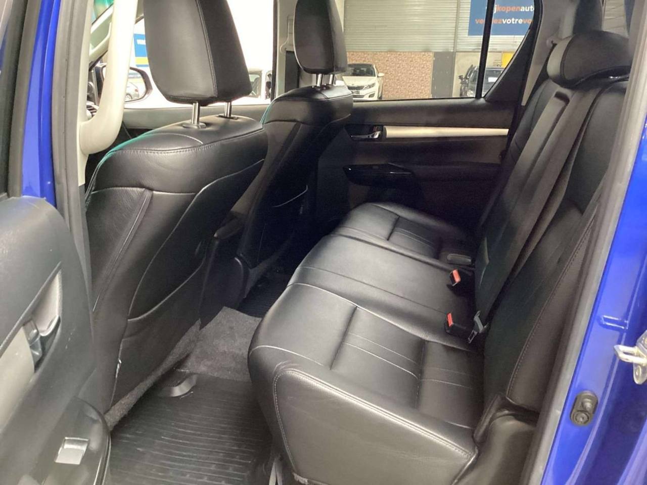 Toyota Hilux D 2.4 4D