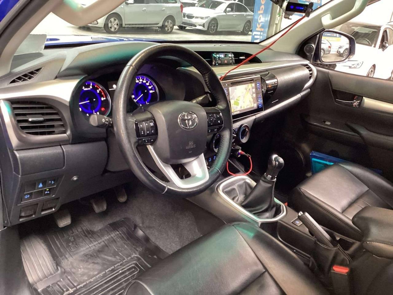 Toyota Hilux D 2.4 4D