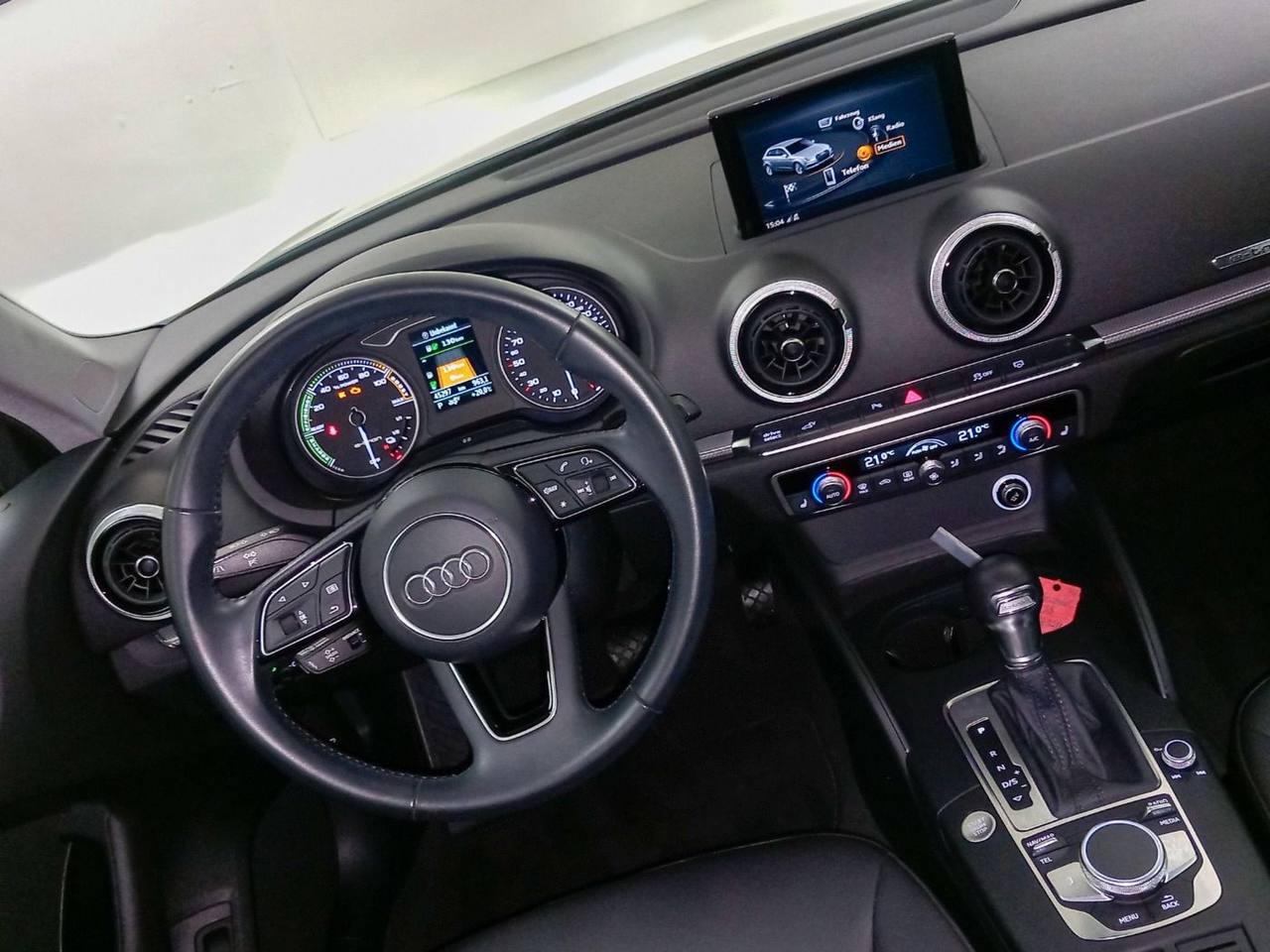 Audi A3 40 e-tron Sportback Business