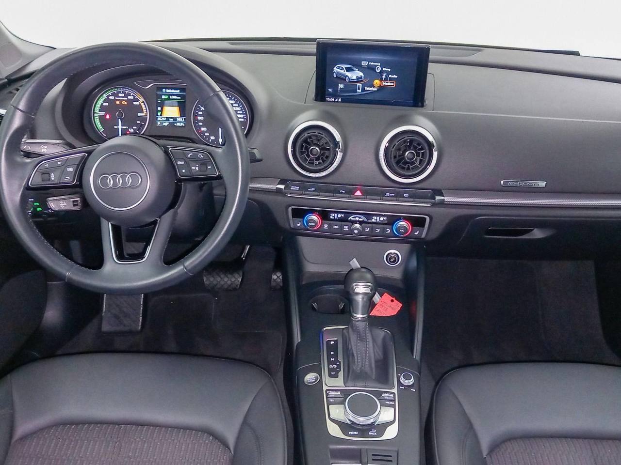 Audi A3 40 e-tron Sportback Business