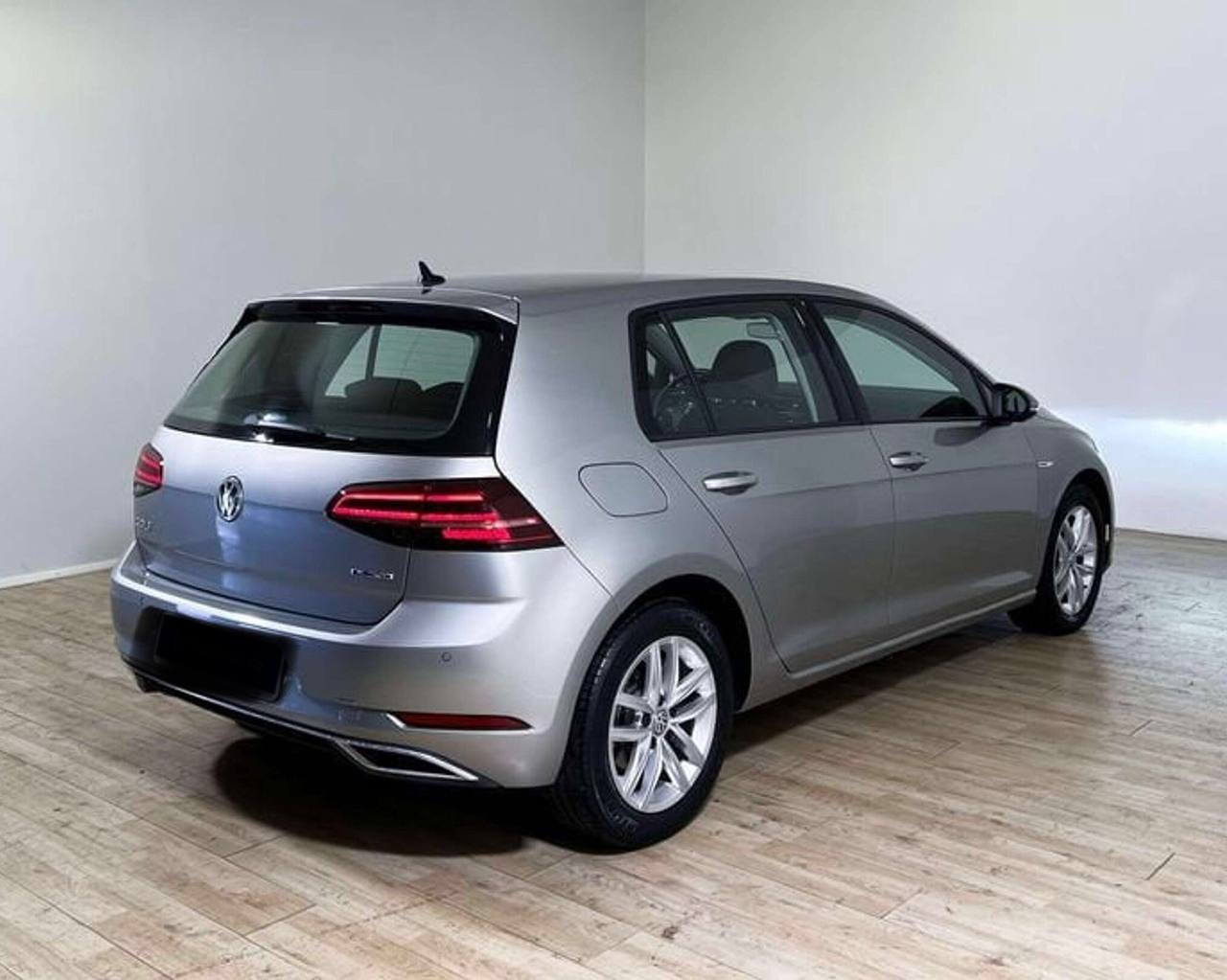 Volkswagen Golf 1.5 TGI DSG