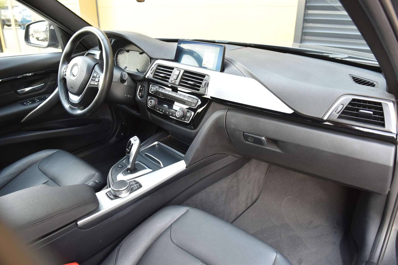 BMW Série 3 – 320i Luxury Line