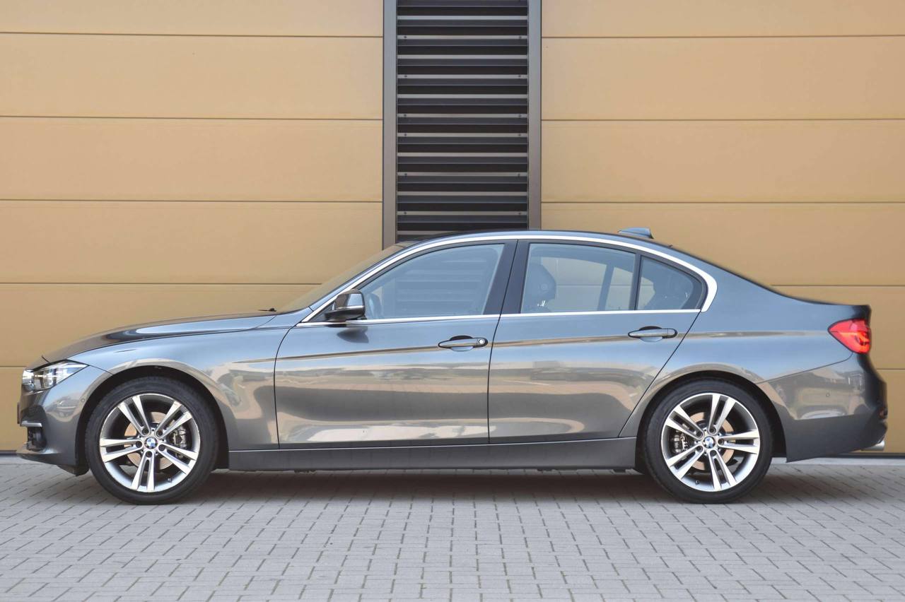 BMW Série 3 – 320i Luxury Line