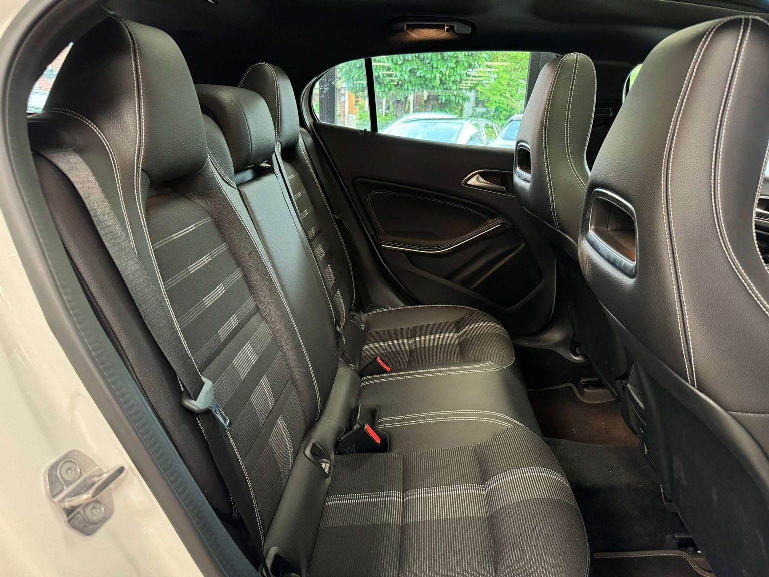 Mercedes-Benz GLA 180