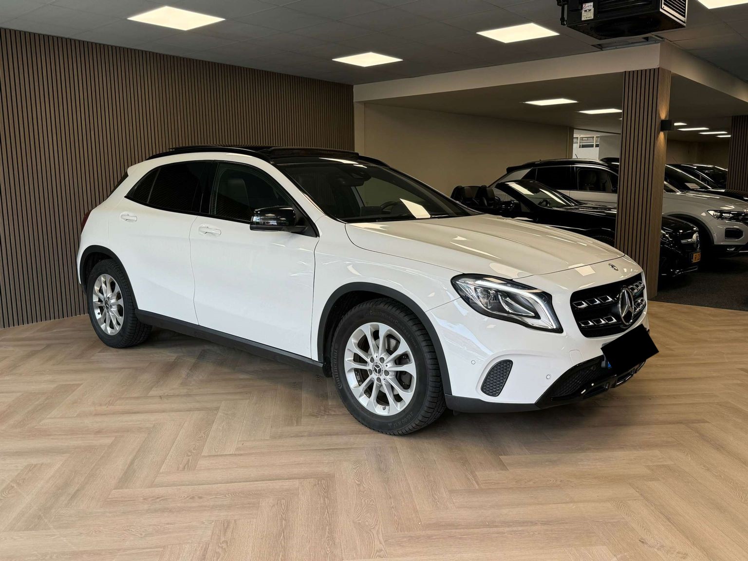 Mercedes-Benz GLA 180