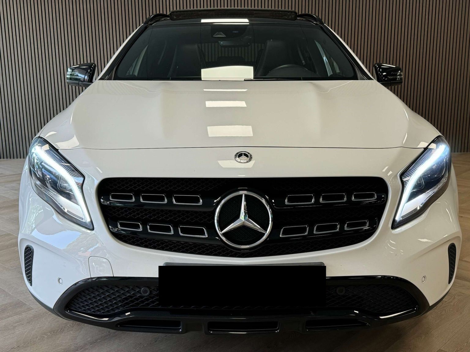 Mercedes-Benz GLA 180