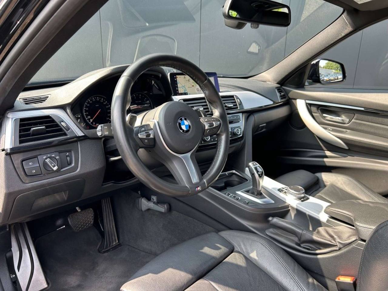 BMW Série 3 – 320i