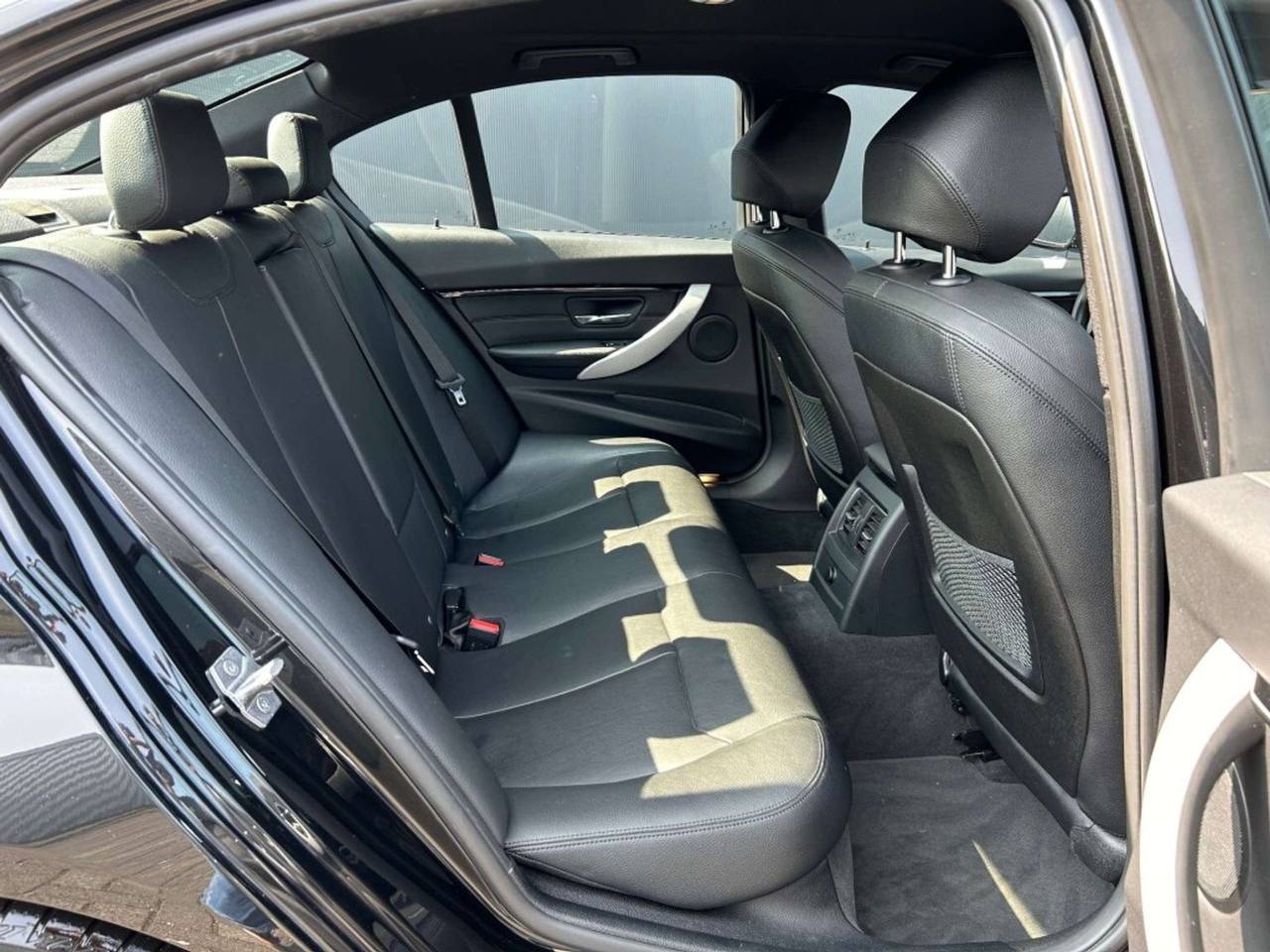 BMW Série 3 – 320i