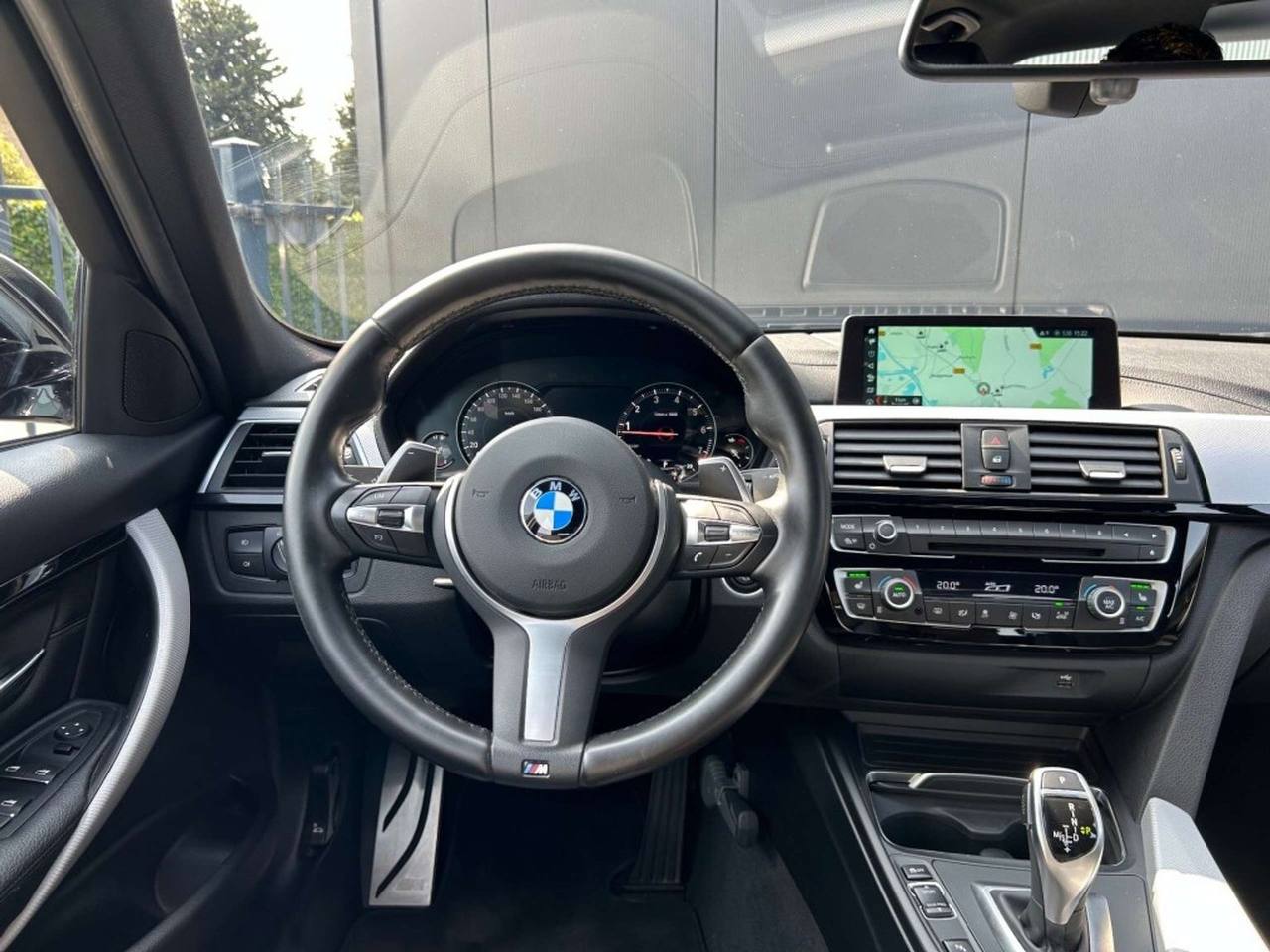 BMW Série 3 – 320i