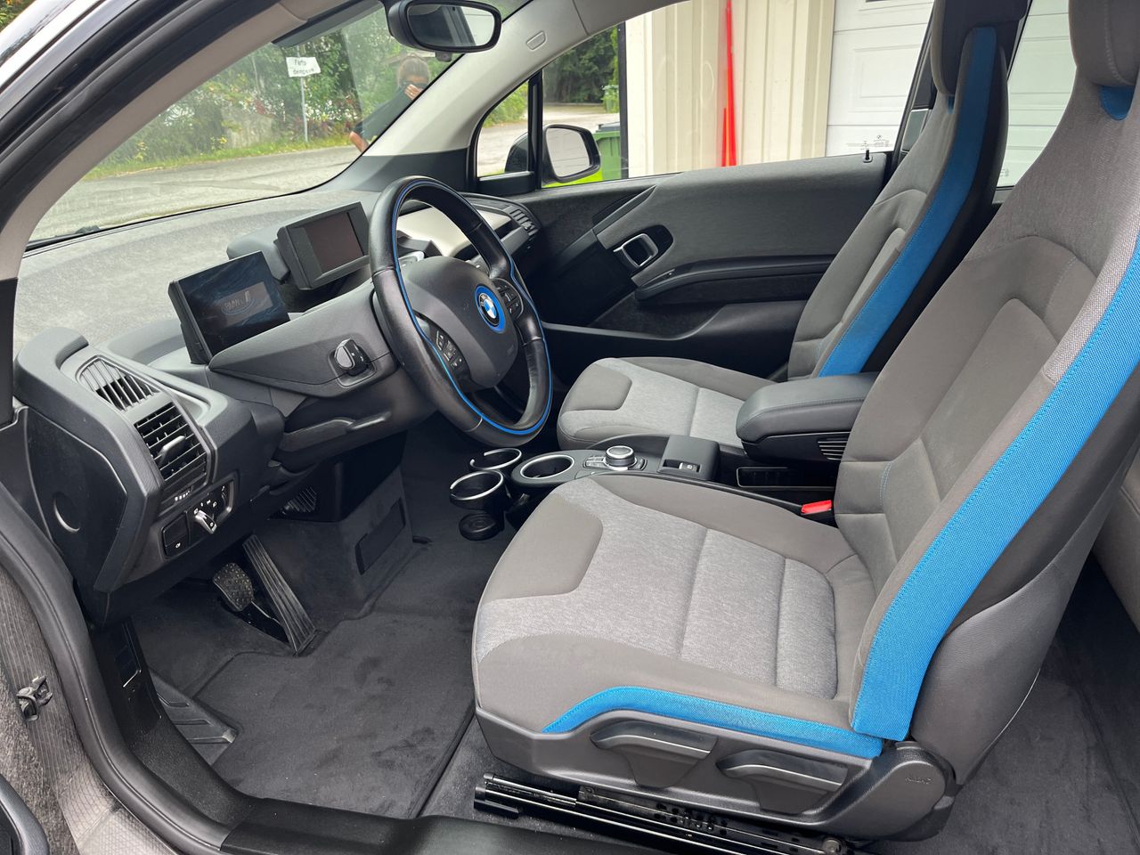 BMW i3 -120Ah Charged plus Adaptive cruise BSI service