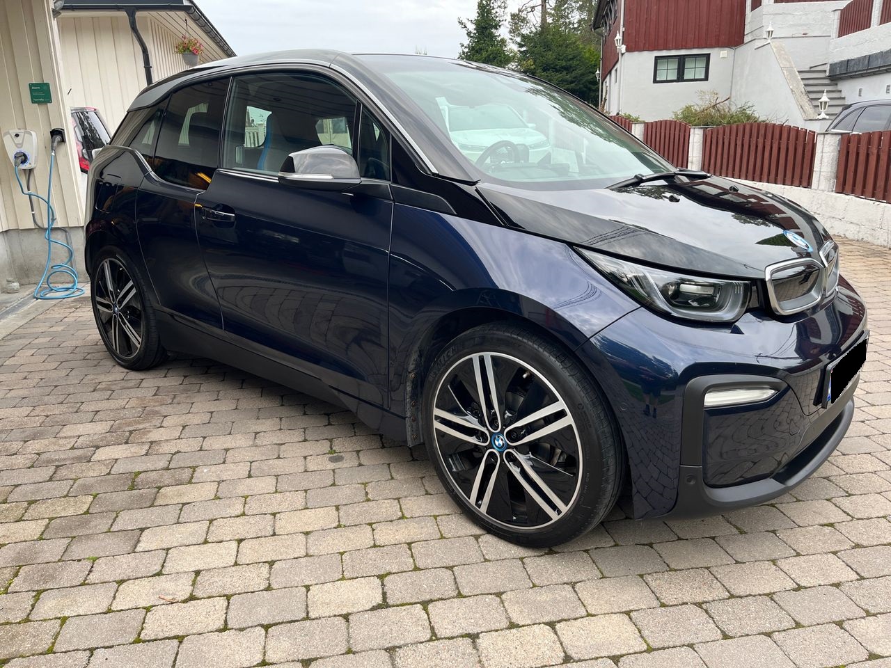 BMW i3 -120Ah Charged plus Adaptive cruise BSI service