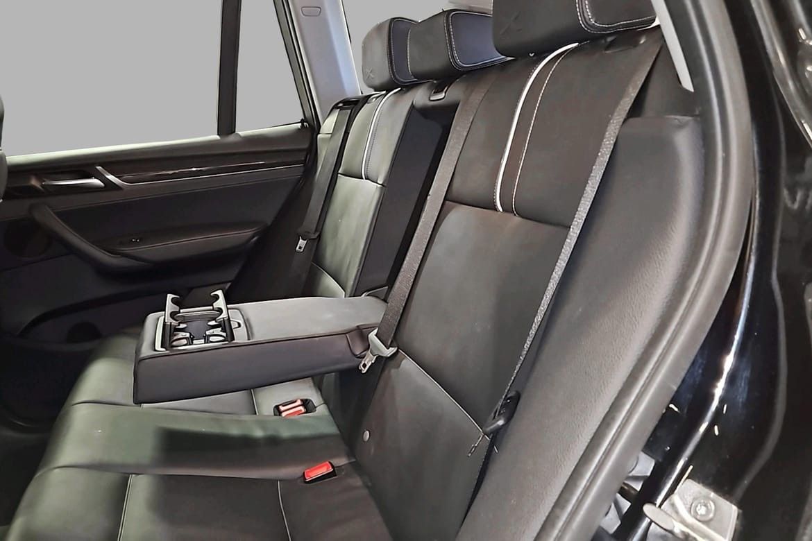 BMW X3 – 2.0i, Aut, Crochet, Navi, Sièges sport, R.Camera
