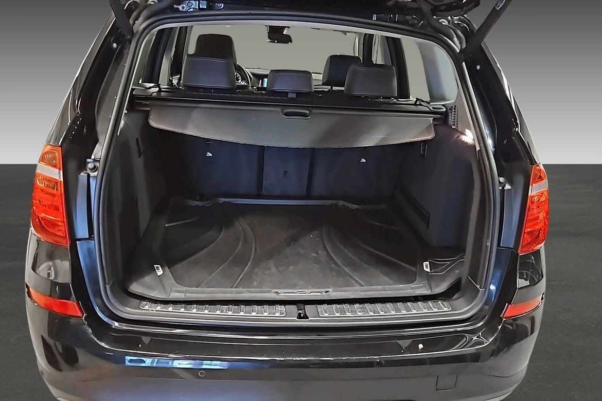 BMW X3 – 2.0i, Aut, Crochet, Navi, Sièges sport, R.Camera