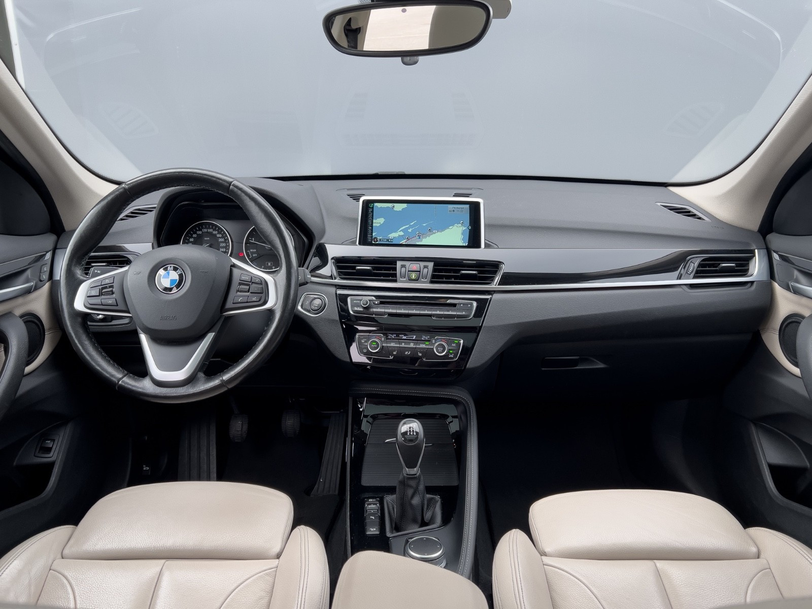 BMW X1 xDrive18d/Toiture Panorama/Santé/Accès/Ligne Sportive