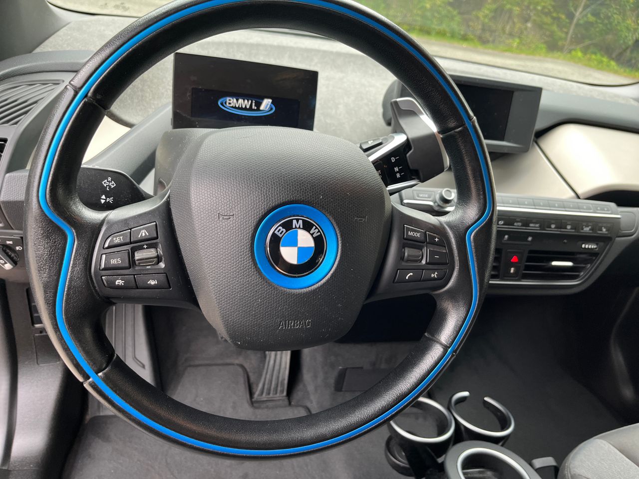 BMW i3 -120Ah Charged plus Adaptive cruise BSI service