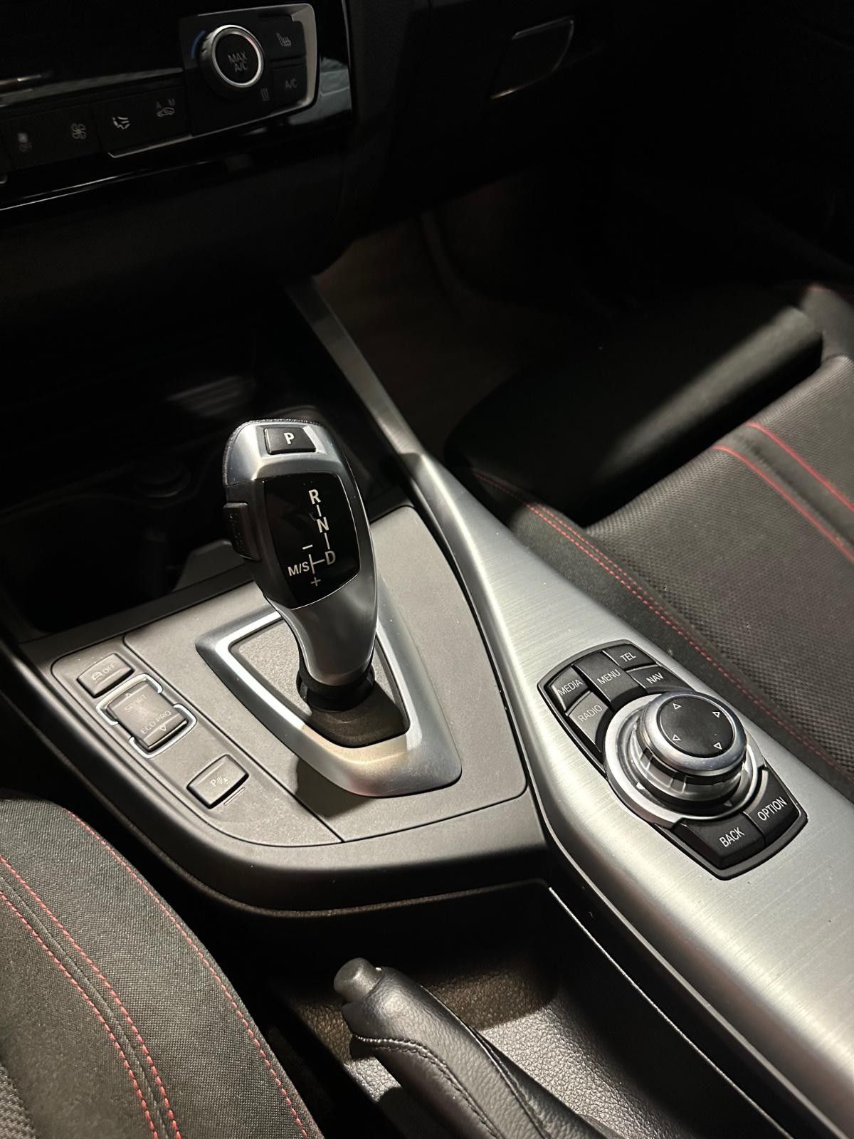 BMW Série 1 -190hp Xdrive Sièges sportifs|Ryggecam|Navi|Led