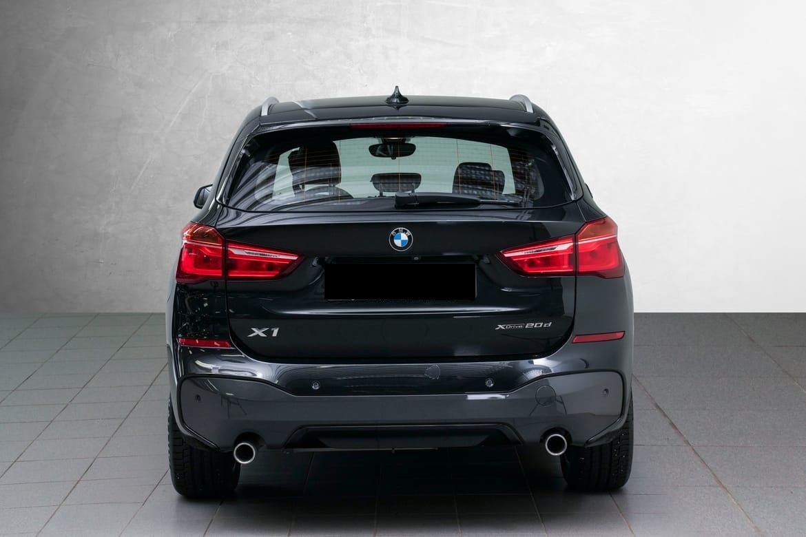 BMW X1 xDrive20d M-sports/HUD/NaviPlus/H.attach/HiFi