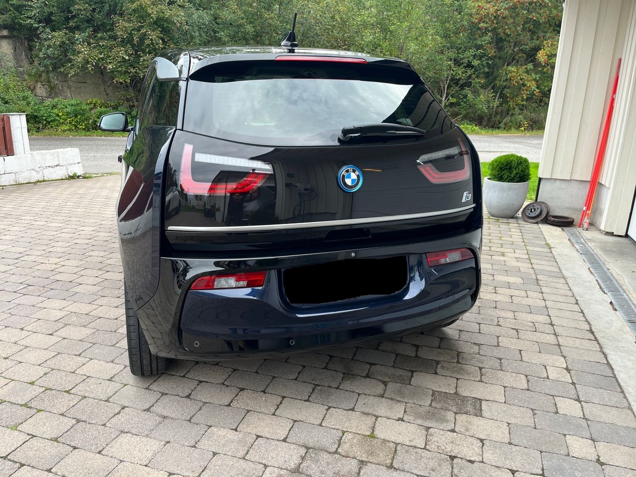 BMW i3 -120Ah Charged plus Adaptive cruise BSI service