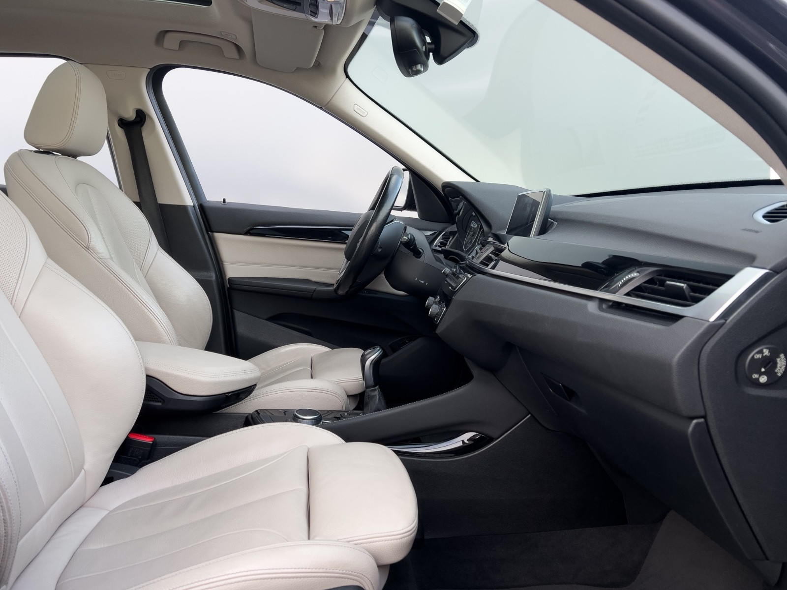 BMW X1 xDrive18d/Toiture Panorama/Santé/Accès/Ligne Sportive