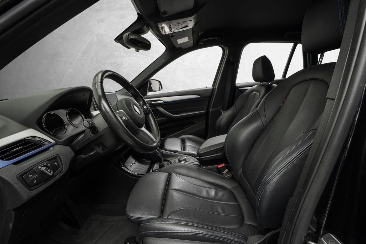 BMW X1 xDrive20d M-sports/HUD/NaviPlus/H.attach/HiFi