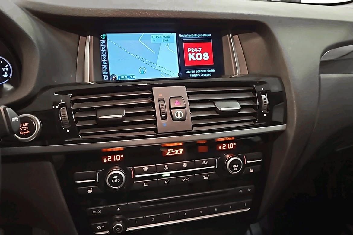 BMW X3 – 2.0i, Aut, Crochet, Navi, Sièges sport, R.Camera