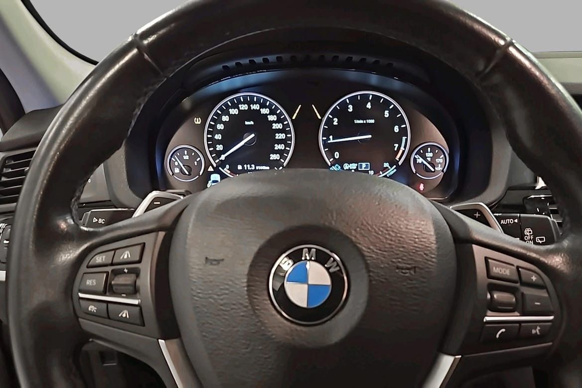 BMW X3 – 2.0i, Aut, Crochet, Navi, Sièges sport, R.Camera