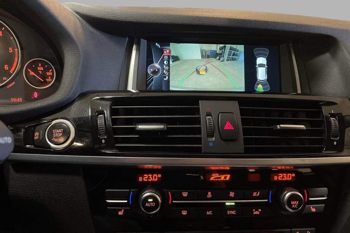 BMW X3 Caméra arrière, régulateur de vitesse, Sièges en cuir avec mémoire,cook
