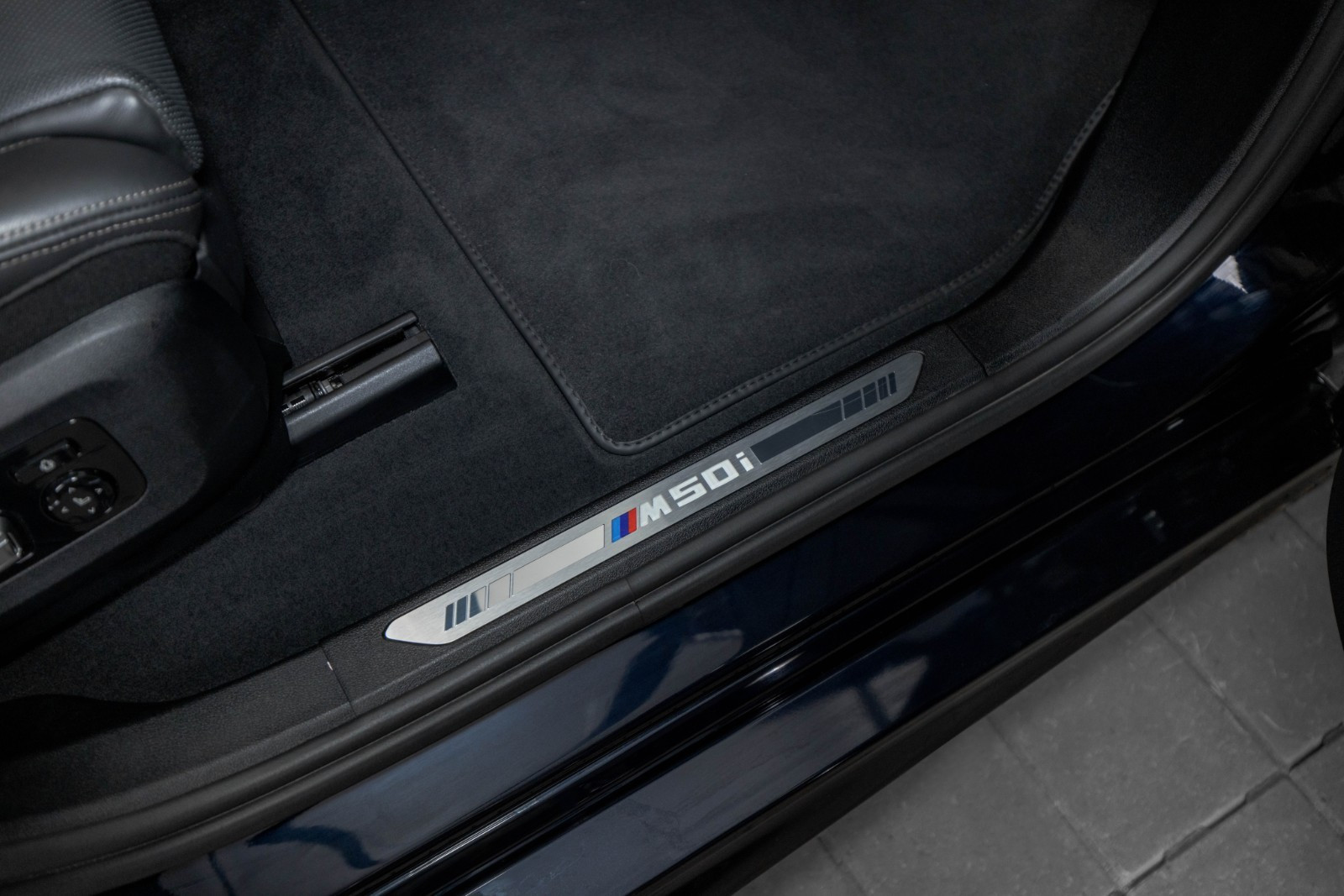 BMW X6 M50i V8 530HK /Français/Bowers & Wilkins/Webasto/Massage/Bouches