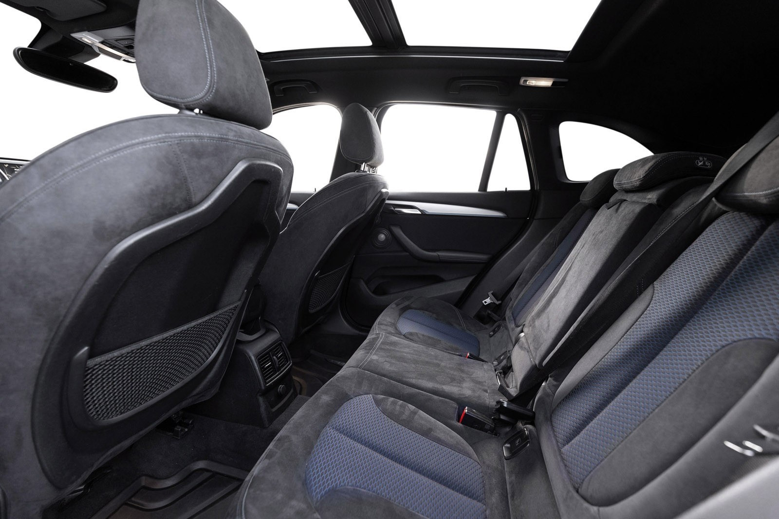 BMW X1 -xDrive18d AUT M-SPORT/Harman&Kardon/H.Fix/Pano/Dab++