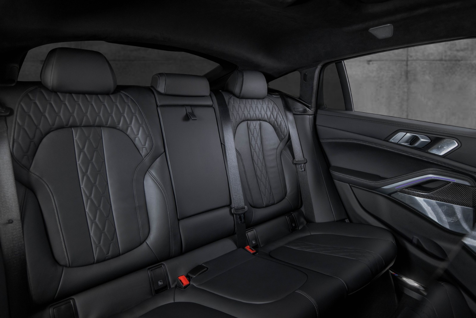 BMW X6 M50i V8 530HK /Français/Bowers & Wilkins/Webasto/Massage/Bouches