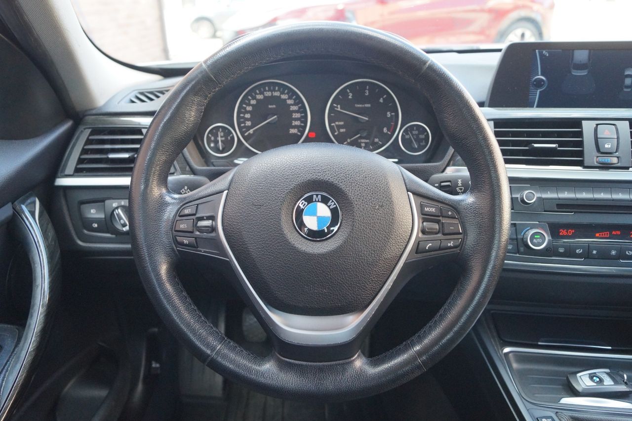 BMW Série 3- 316D (2.0l-116hp)/Ligne de Luxe/CC/Navi/Keyless/PDC ++