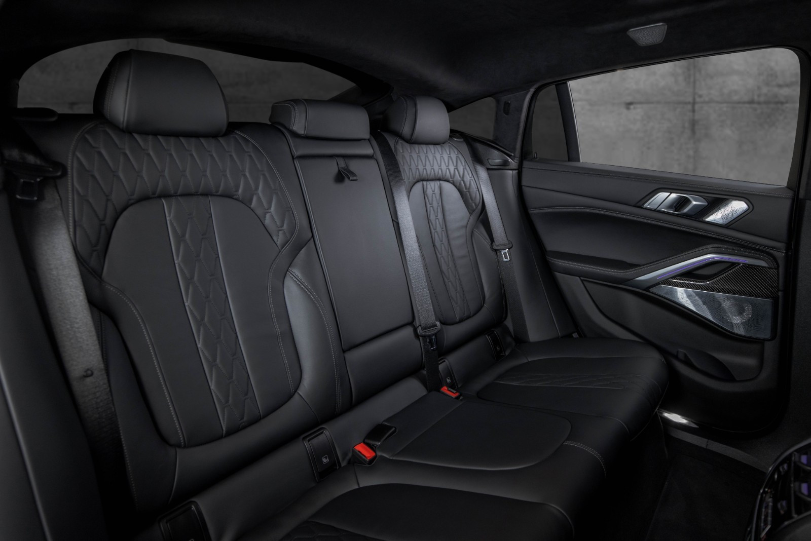 BMW X6 M50i V8 530HK /Français/Bowers & Wilkins/Webasto/Massage/Bouches