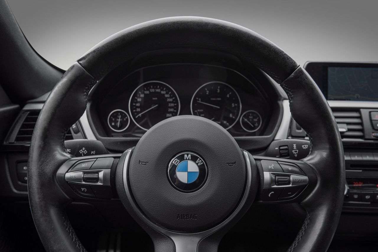 BMW Série 3 GT -318D Aut M – Sport Shadowline Navi Pano Cruise DAB