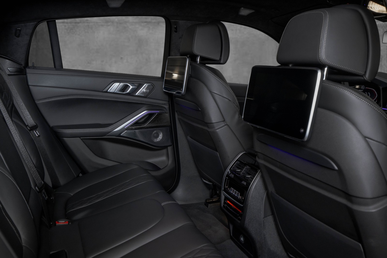 BMW X6 M50i V8 530HK /Français/Bowers & Wilkins/Webasto/Massage/Bouches