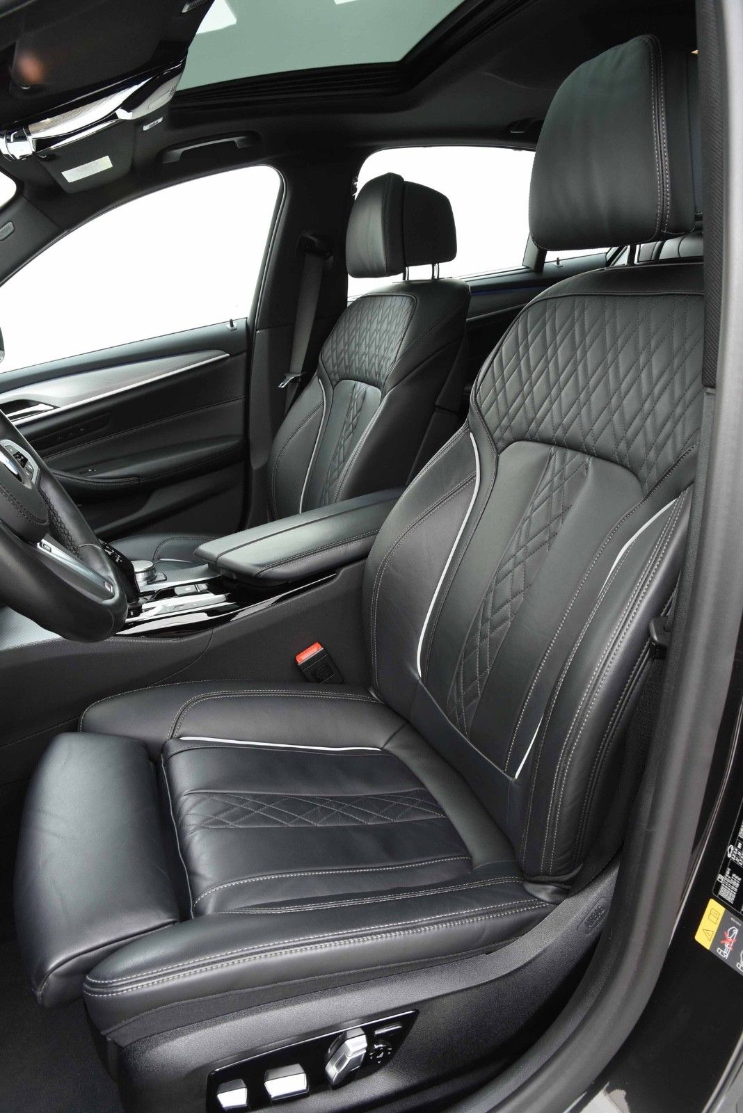 BMW Série 5 -530e xDrive iPerformance/M-sports/HarmanKardon/Pano