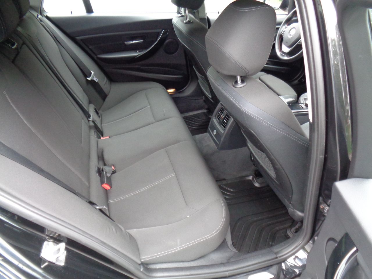 BMW Série 3 -316D 2.0 116 HP SPORT XENON CRUISE DAB+ EU-OK JUIN 2026