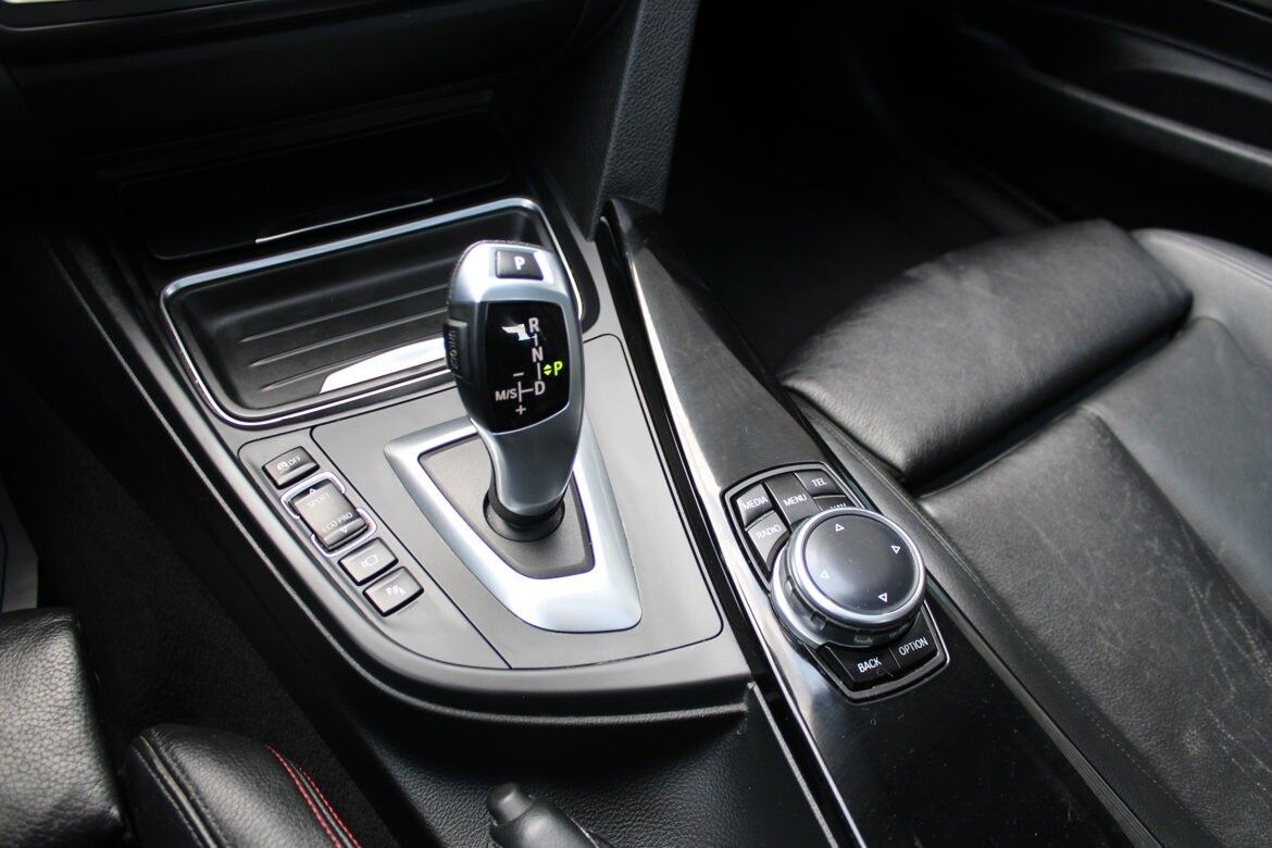 BMW Série 3 GT -335ia GT 306hk Headup /DAB+ / Harman Kardon /Pano++