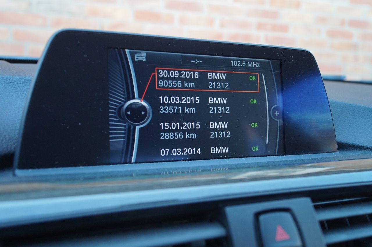 BMW Série 3- 316D (2.0l-116hp)/Ligne de Luxe/CC/Navi/Keyless/PDC ++