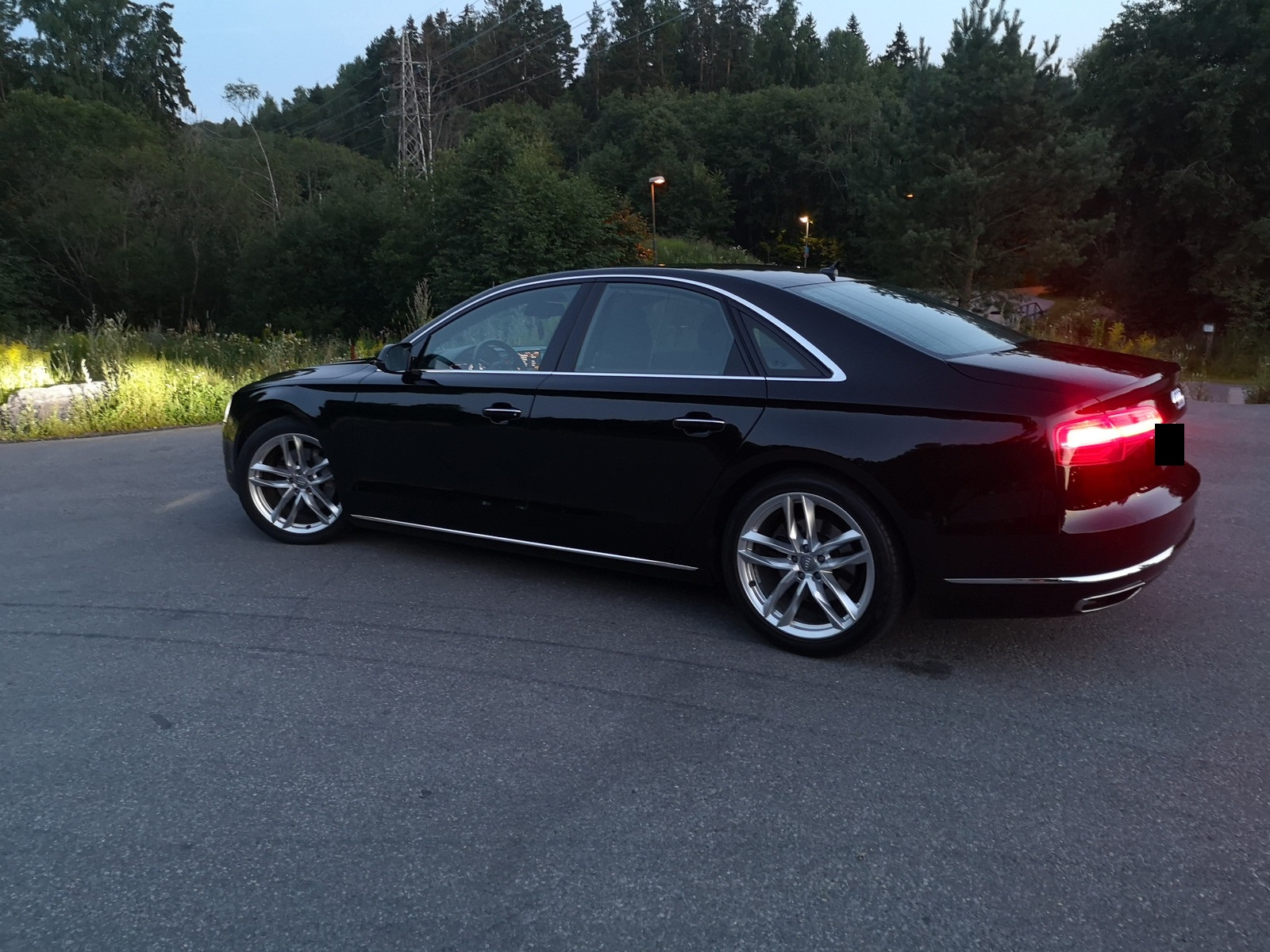 Audi A8 3.0 TDI V6 Quattro/ 262 ch