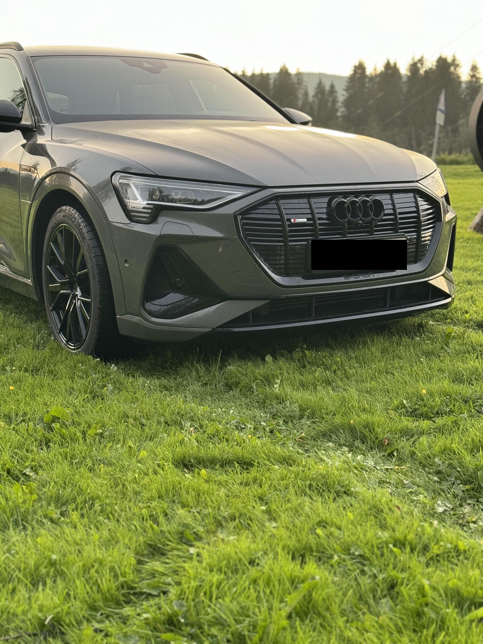 Audi e-tron 55 S line Sport édition noire