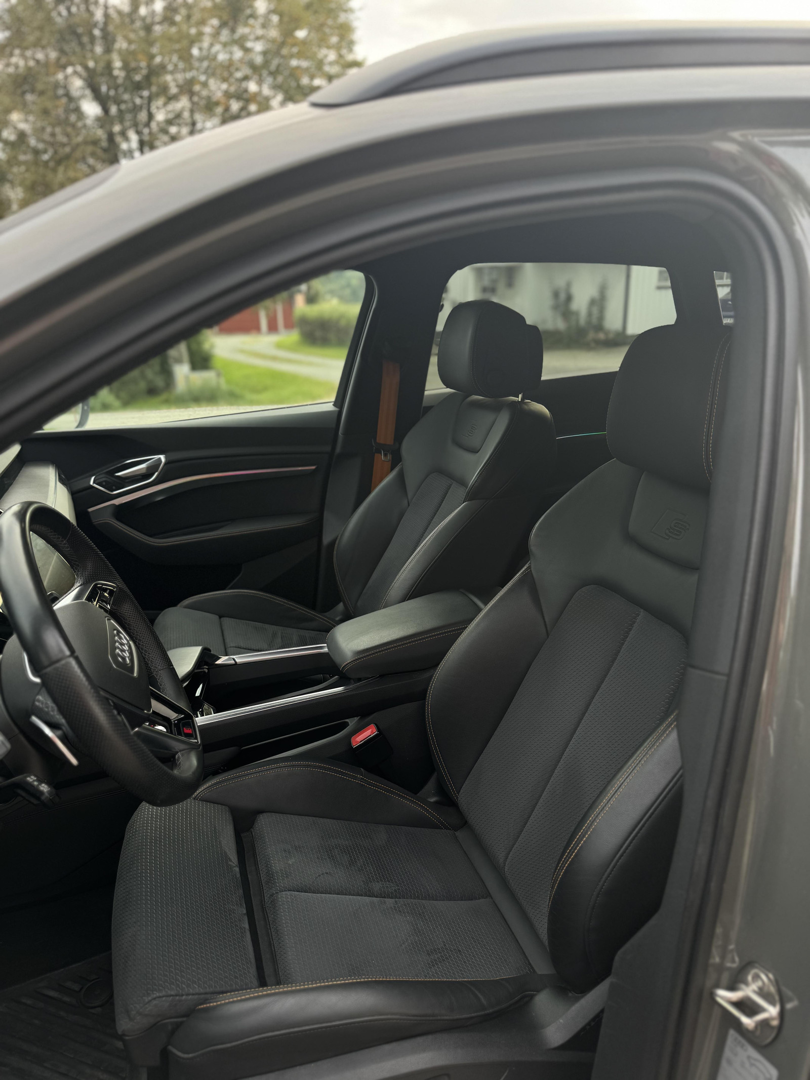 Audi e-tron 55 S line Sport édition noire