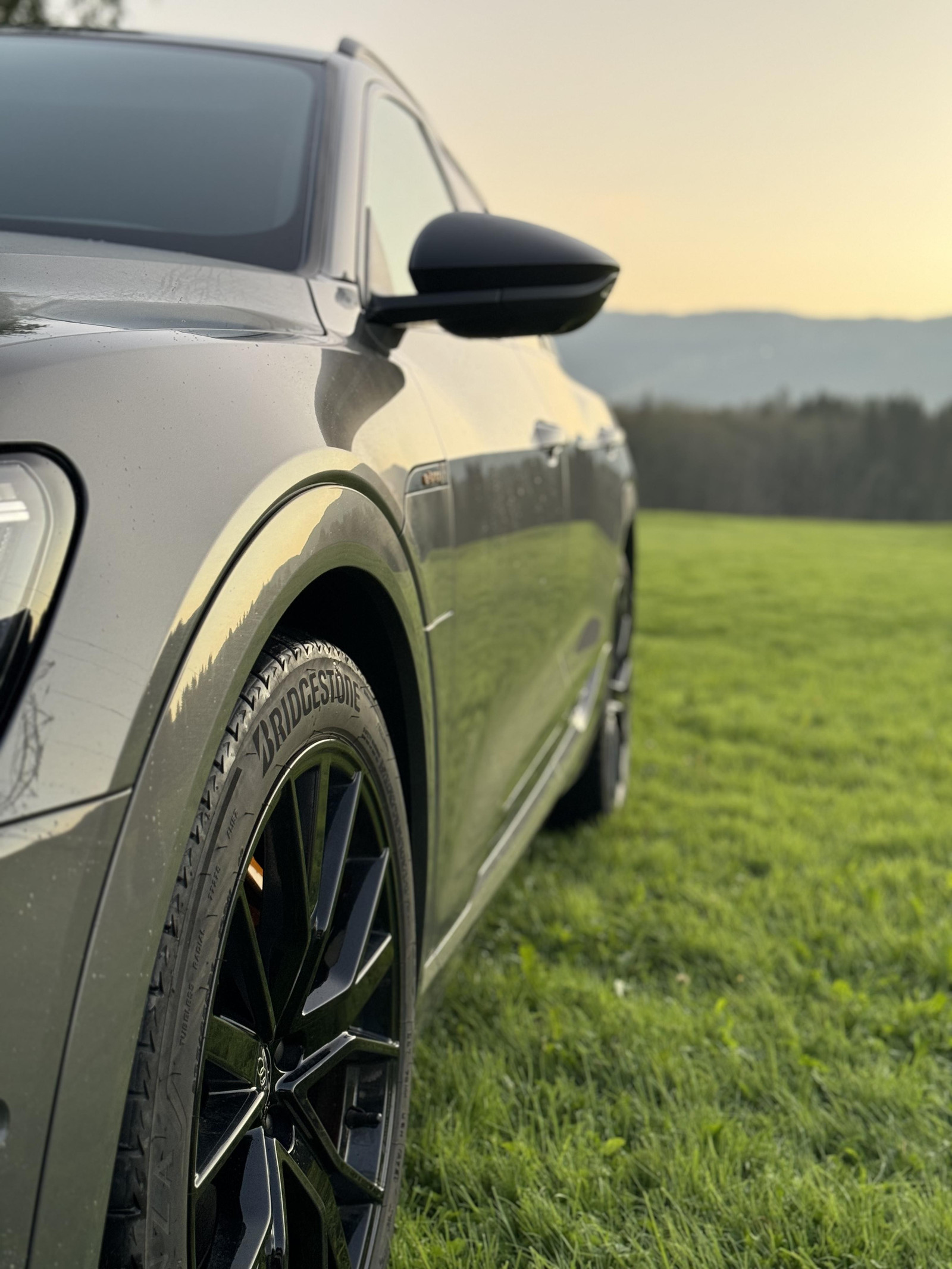 Audi e-tron 55 S line Sport édition noire