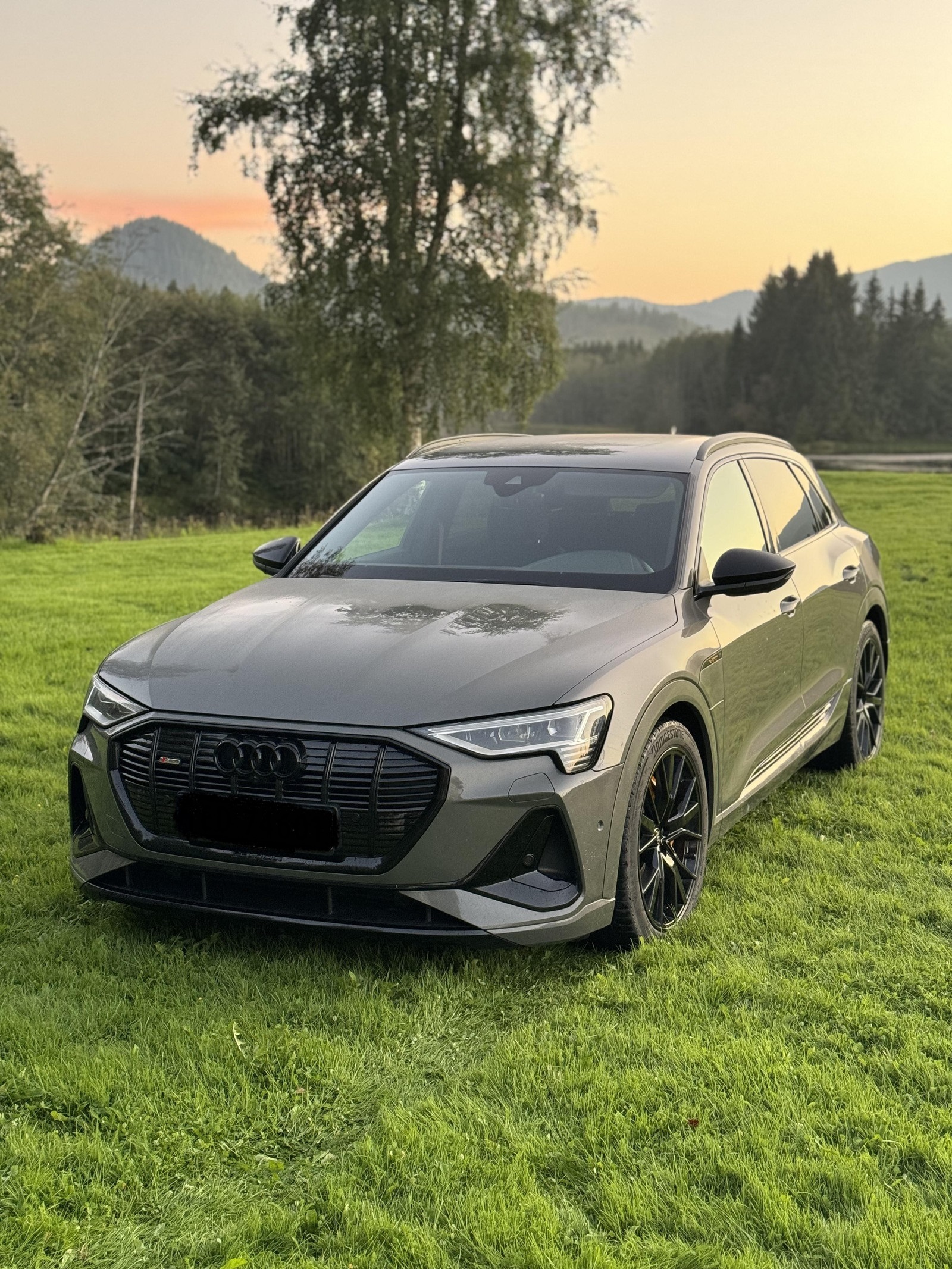 Audi e-tron 55 S line Sport édition noire