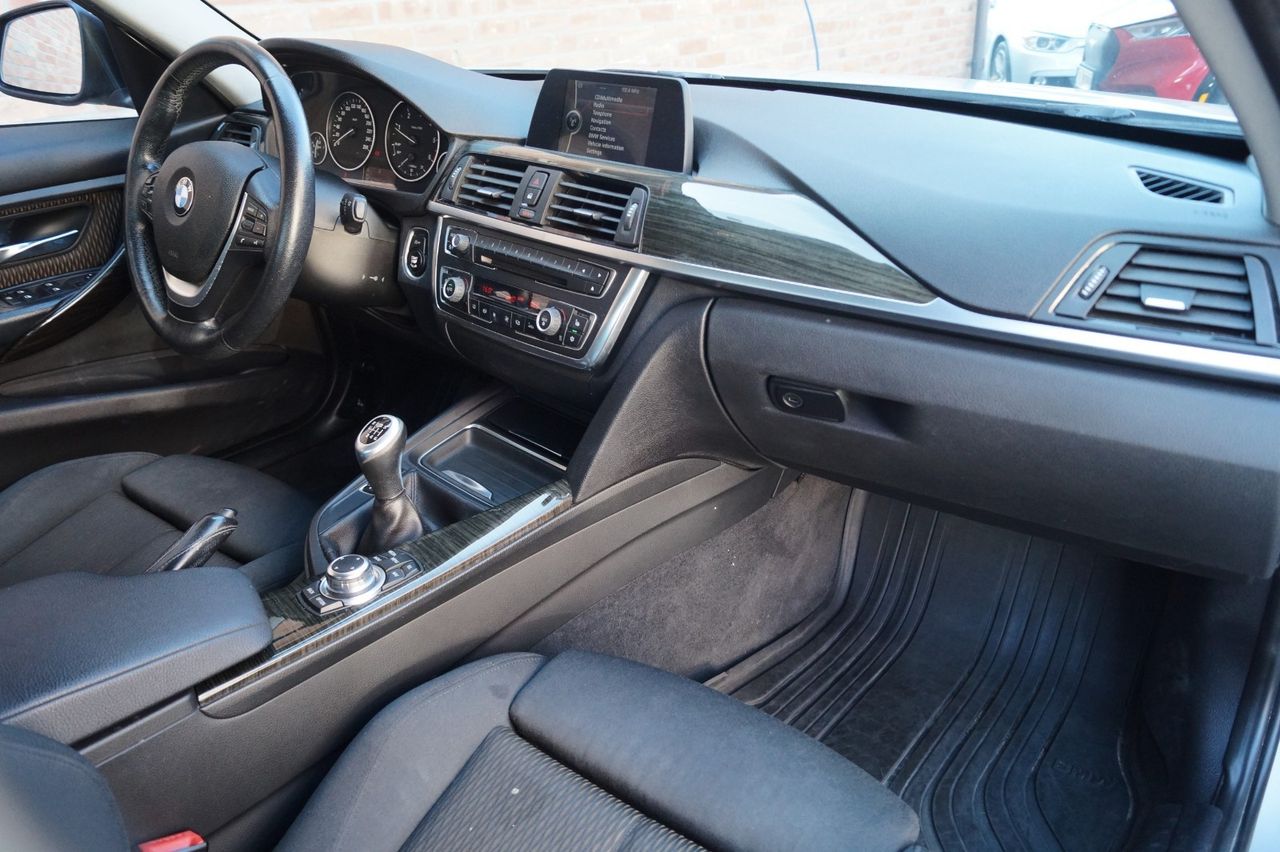 BMW Série 3- 316D (2.0l-116hp)/Ligne de Luxe/CC/Navi/Keyless/PDC ++