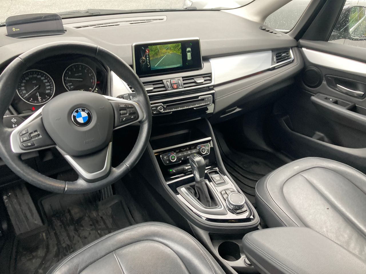 BMW Série 2 -218I AUT LIGNE DE LUXE EN CUIR CAMÉRA CROCHET NAVI TÊTE HAUTE