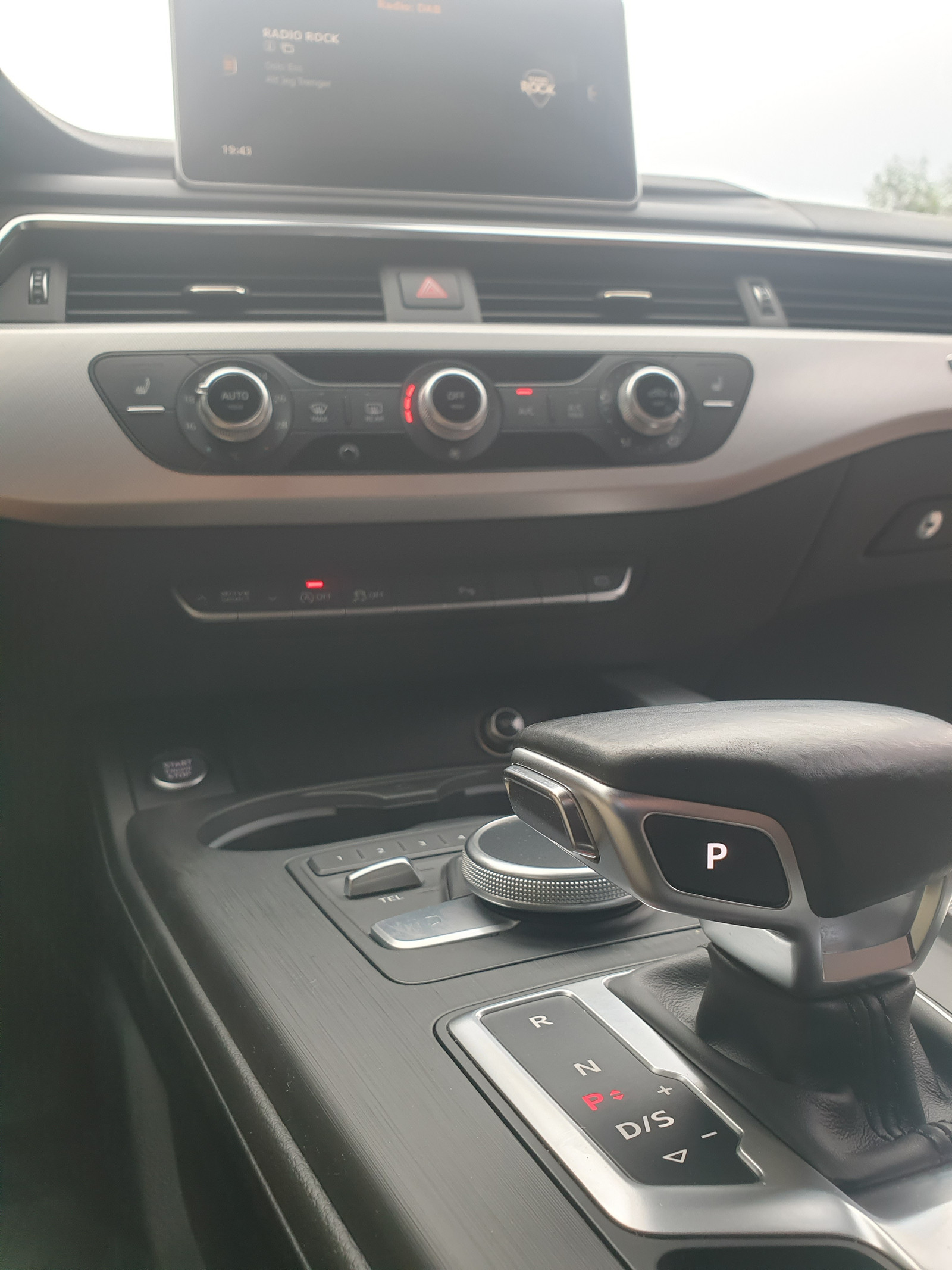 Audi A4 Avant 2.0 TDI 190ch quattro, cuir