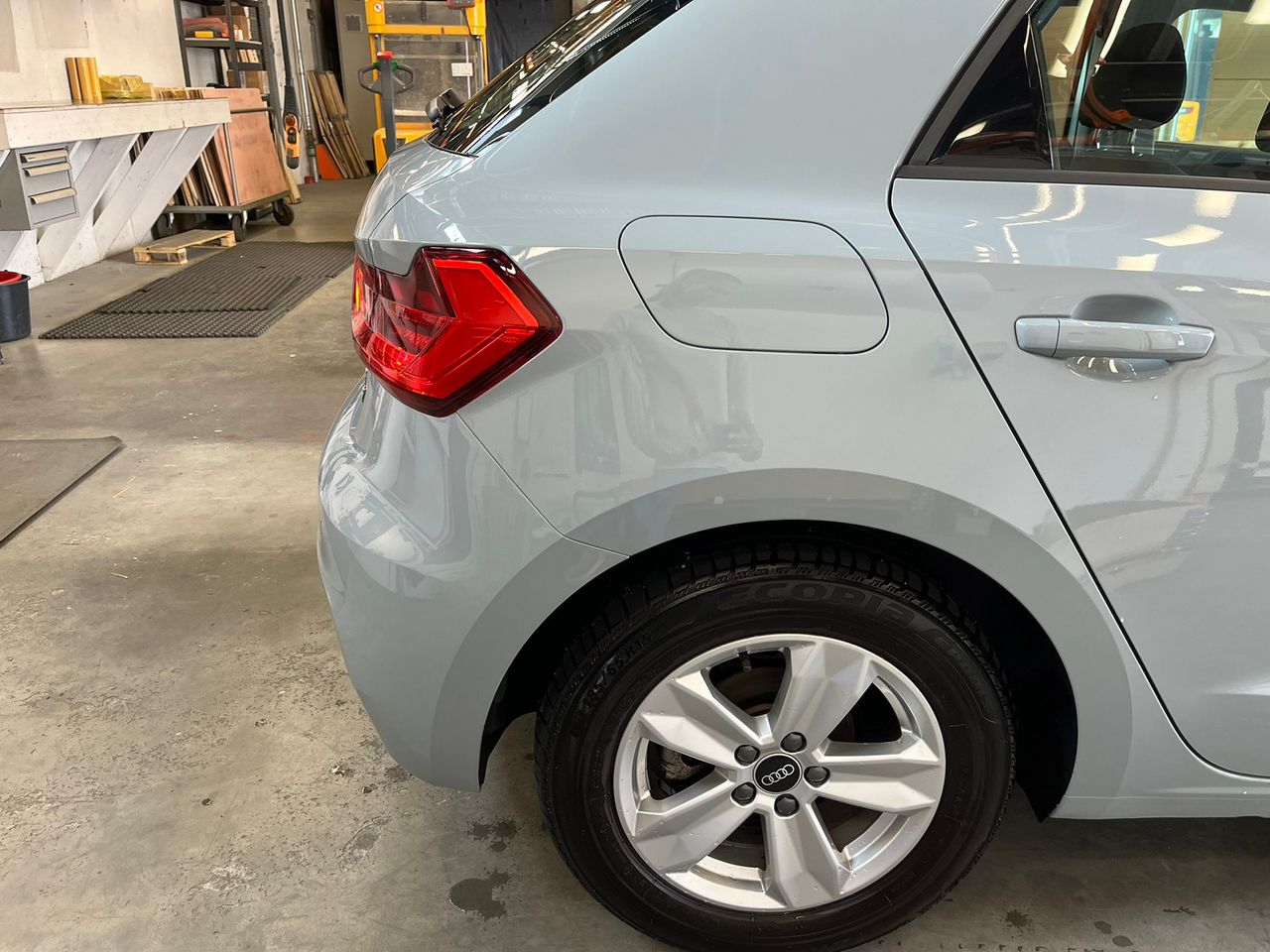A1 30 TFSI, mi-bras, chaleur miroir, capteur inverse