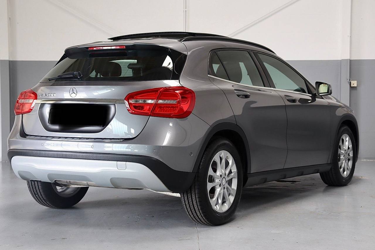 Mercedes-Benz GLA 200