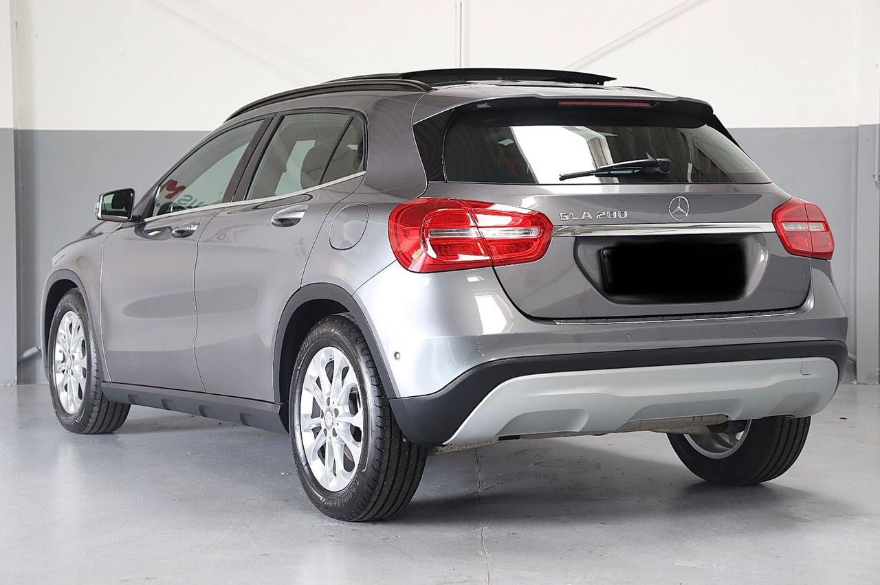 Mercedes-Benz GLA 200