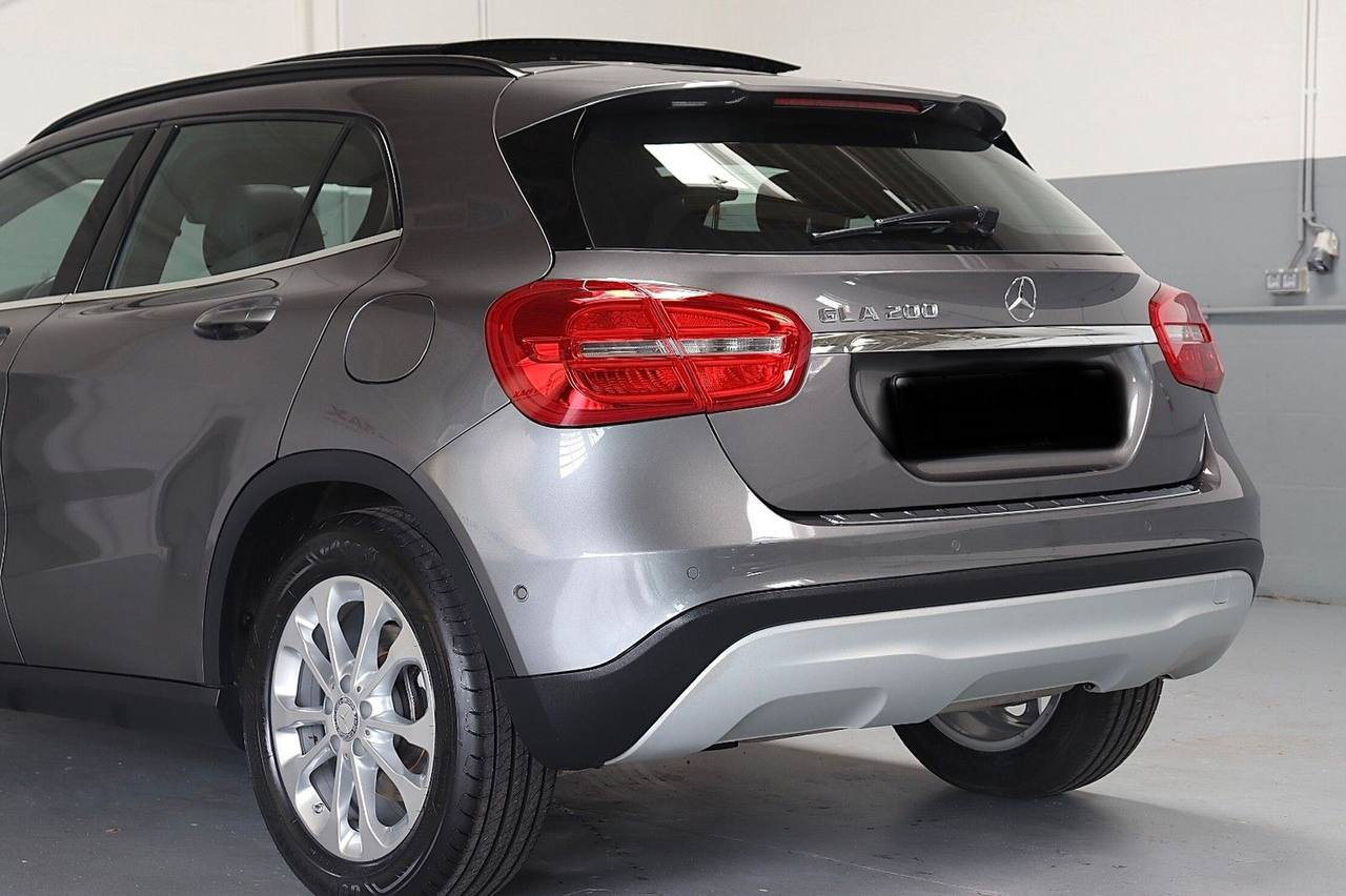 Mercedes-Benz GLA 200